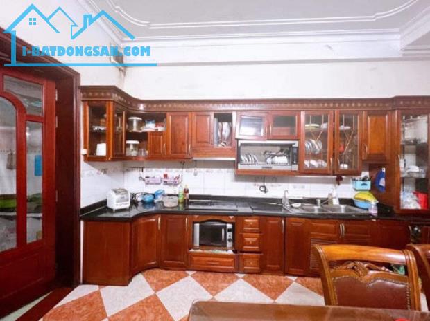 Nhà mặt phố Dương Lâm-Phố kinh doanh tấp nập nhất Văn Quán rộng hơn 105m2 chào giá hợp lý