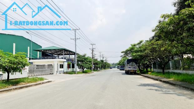 Bán xưởng 5.000m2 ở Đức Hòa, Long An giá 39 tỷ. LH: 0949.861.287 - 3