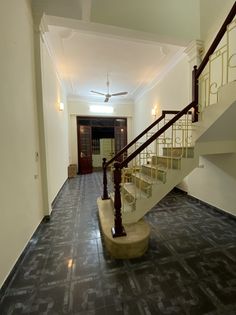 Cho thuê nhà riêng 3 tầng ở Vũ Xuân Thiều, Sài Đồng, Long Biên, Hà Nội. - 2