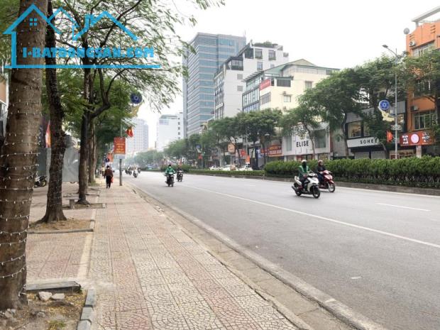 Vị trí Đẹp Nhất, Mặt phố Nguyễn Văn Cừ, 4 Tầng, MT5m, Kinh Doanh Sầm Uất. - 2