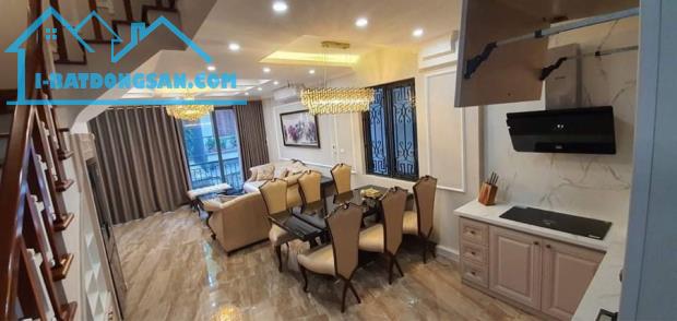 Cho thuê nhà 3 tầng mặt phố Sài Đồng, Hàng xóm Vinhome Riverside Long Biên, Hà Nội. - 1