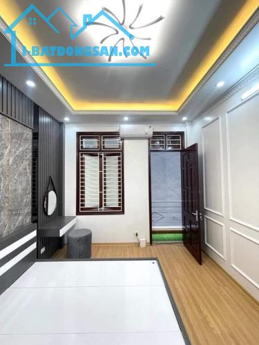 BÁN NHÀ THỤY KHÊ 35M2- GIÁ NHỈNH 4 TỶ -NHÀ ĐẸP - FULL ĐỒ TẶNG LẠI - GẦN HỒ TÂY LỘNG GIÓ - 2