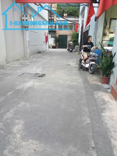 GỌI GẤP. NHÀ C4 LONG BIÊN, LÔ GÓC, THÔNG SỐ ĐẸP, MT KHỦNG, Ô TÔ TRÁNH, KINH DOANH, GIA HỜI - 1