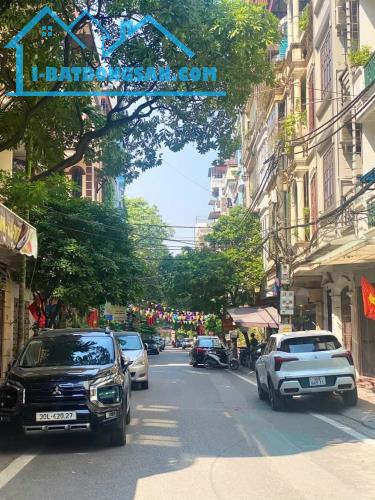 PHÂN LÔ PHẠM TUẤN TÀI - VỈA HÈ - HAI Ô TÔ TRÁNH NHAU - KINH DOANH ĐỈNH - Ở SƯỚNG. - 1