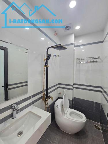 CHÍNH CHỦ GỬI BÁN CĂN NHÀ TẠI LIÊN NINH ĐỐI DIỆN TRƯỜNG TẠ HOÀNG CƠ 45M2 5TANG - 5