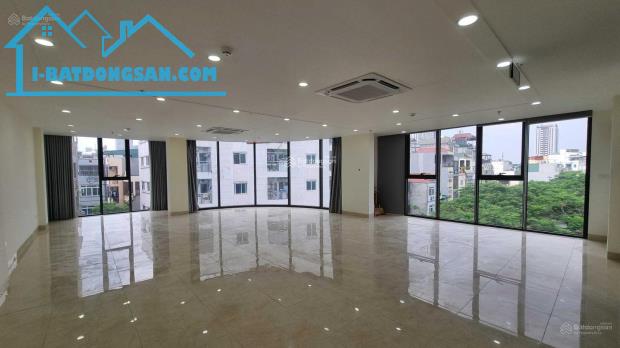 Văn Phòng Full Kính 110m2 Phố Trung Hoà, Cầu Giấy - 23 Tr/Tháng. Ô TÔ đỗ cửa