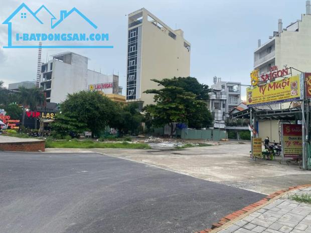 Đất Full Thổ, 1000m2, Giá 109 Tỷ, Đường Nguyễn Văn Linh, P Bình Thuận, Quận 7, Bán - 1