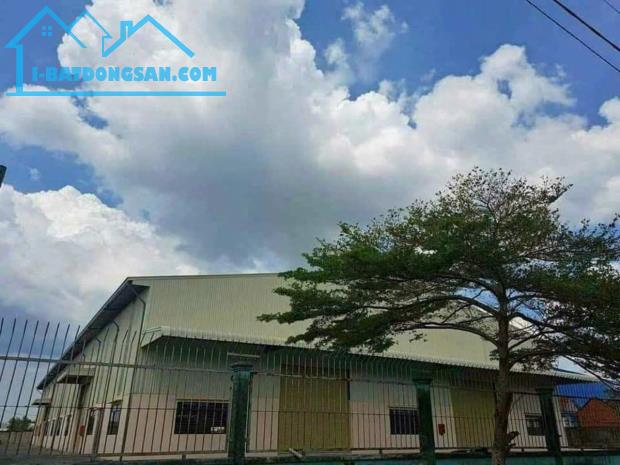 Nhà xưởng dt 6000m2 mặt tiền Nguyễn Hữu Trí, xả Tân Bửu,Bến Lức,Long An giá 64,99 tỷ - 1