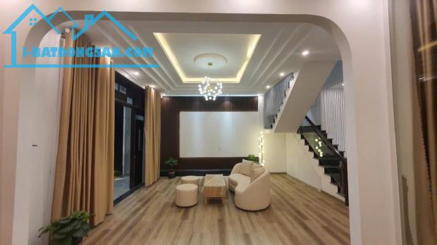 Biệt Thự view Biển Đà Nẵng 4 tầng an cư nghỉ dưỡng cực chất lượng giá chỉ nhỉnh 10 tỷ.