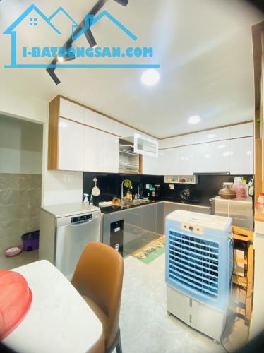 Gấp bán nhà Thủ Đức, 4 tầng, ô tô thông Mt Tam Bình, giá 7.2 tỷ, nền dt 92m2. - 5