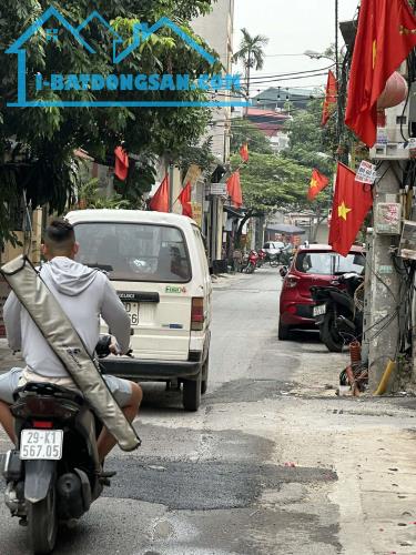 "BÁN NHÀ  TÂY HỒ 45M, 4 T, MT 5M, 7.95 TỶ, Ô TÔ VÀO NHÀ, NGÕ THÔNG .