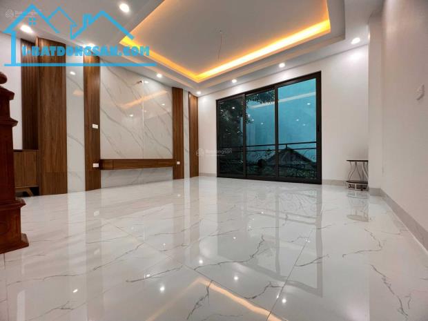 Bán Nhà Võng Thị-View Hồ Tây-Sẵn Ở 30m2-5.2 tỏi