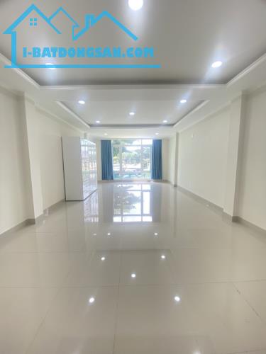 Gấp bán nhà Bình Thạnh, Mặt tiền Quốc lộ 13, 4 tầng, nền dt 100m2, chỉ 20 tỷ.