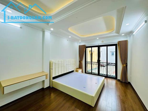 SIÊU PHẨM.ở ngay Kđt Mậu Lương 60m2, 5 TẦNG, giá 13 tỷ. GARA - VỈA HÈ - Ô TÔ TRÁNH - Ở - 3