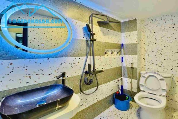 Bán nhà HXH Hoàng Hoa Thám, Bình Thạnh, 2.8m x 8m, 21.6m², nở hậu - Giá 4.6 tỷ TL