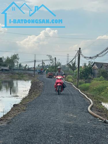 cần bán  lô đất thổ vườn cực đẹp đường  đá xanh  ấp 5 bình đức  bến lức - 3