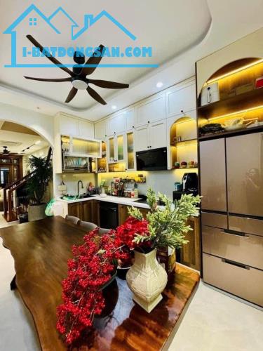 Bán nhà Bồ Đề,Long Biên 4 tầng,60m gần phố,vài bước ra hồ nhỉnh 9 tỷ - 1