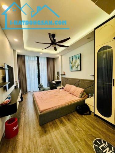 Bán nhà Bồ Đề,Long Biên 4 tầng,60m gần phố,vài bước ra hồ nhỉnh 9 tỷ