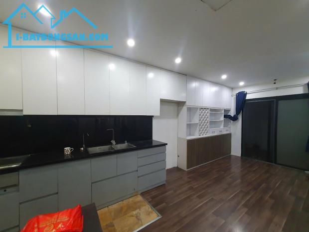 Cho thuê căn hộ phố Kim Mã, Ba Đình, 75m2, 2 ngủ, đẹp, 12.5 triệu/th - 3