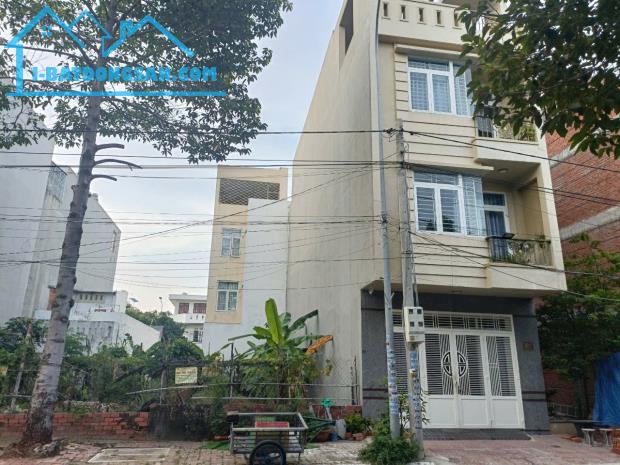 lô đất cực hiếm vũng tàu p10, khu tái định cư 855 đường vỉa hè DT:94m² giá chỉ 5,6 tỷ