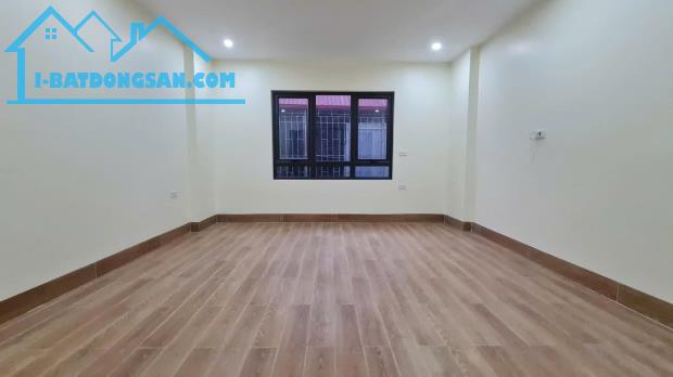 Bán mảnh đất lô góc 6,2 tỷ ở mặt đường 2 làn tại Vân Canh - Hà Nội  Tặng kèm nhà 3 tầng - 4