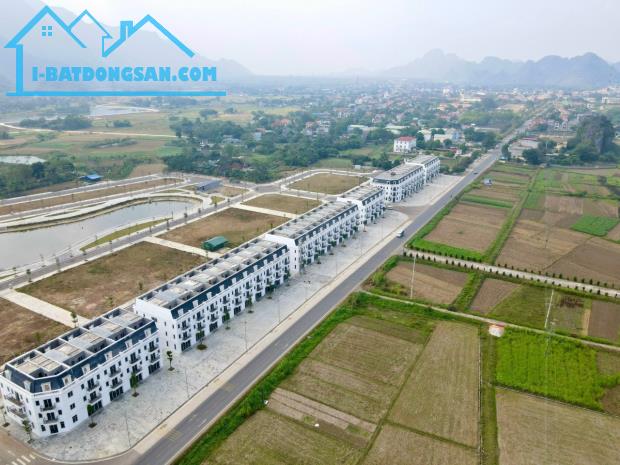 Bán 1100m2 có 200m2 thổ cư, còn lại là đất vườn tại Phú Thành, Lạc Thuỷ, Hoà Bình