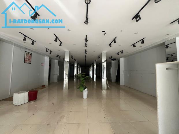 Cho thuê mặt bằng đường Bà Triệu, 350m², vị trí đắc địa, phù hợp thương hiệu lớn - 1