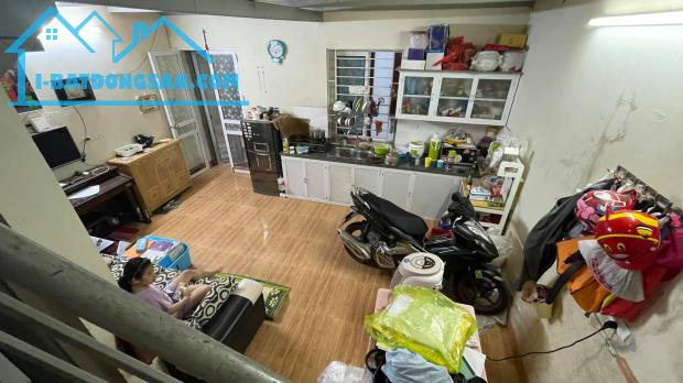 BÁN NHÀ C4 73M BÙI HUY BÍCH- THÔNG SANG QUẬN ỦY HOÀNG MAI ÔTÔ VÀO NHÀ CHỈ 13.5 TỶ - 1