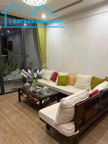 Bán căn hộ siêu đẹp full nội thất, DT 91m2, 3PN, 2WC tại chung cư Vinhomes SkyLake, view - 2