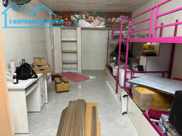 CHO THUÊ CĂN HỘ TẬP THỂ VĨNH HỒ LÔ GIA TẦNG 1, 70M2, 2 NGỦ, 1 WC, 9 TRIỆU - 1