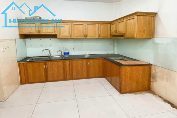 Bán nhà hẻm Lý Tuệ, Tân Phú, 5m x 11m, 55 m² gần mặt tiền, 3PN - Giá 4.1 tỷ TL - 3