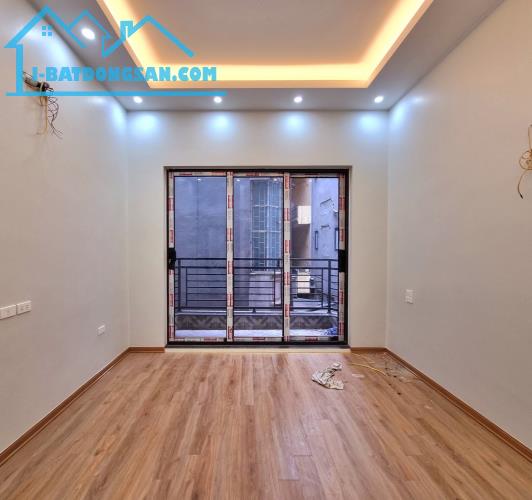 Bán Nhà Trường Chinh, Đống Đa, 25m2, Ngõ Thông, Lẻ 4 Tỷ