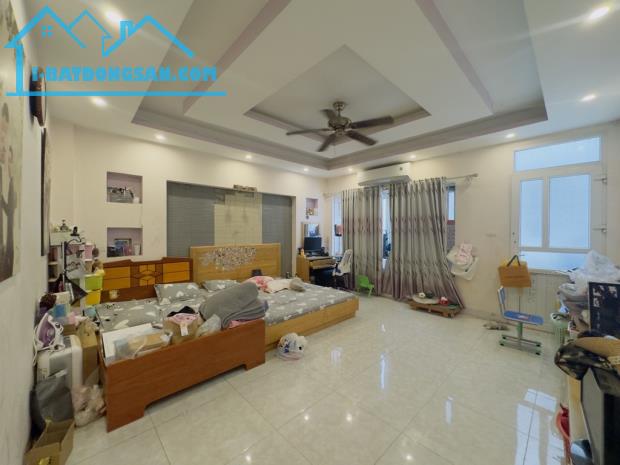 Cần Tiền Bán Gấp Nhà Nguyễn Văn Cừ, Long Biên 50m2, 5T giá 11,2 tỷ - 3