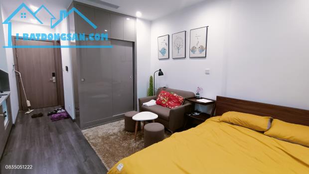 Bán căn hộ studio toà R102 Full đồ đẹp.Đang kinh doanh homestay Giá 1,85 tỷ có TL, LH: 083 - 2