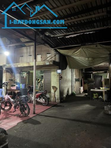Gấp bán nhà Mặt tiền kinh doanh Quốc lộ 13, Bình Thạnh, dt đất 275m2, chỉ 35 tỷ.