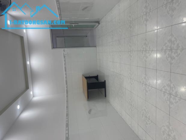 Bán nhà ngay chợ Bà Chiểu, 40m2 x 2 tầng, hẻm rộng rãi, chỉ nhỉnh 5 tỷ còn thương lượng - 2