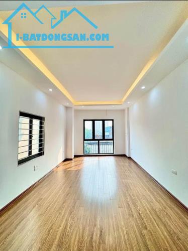 Bán nhà Kim Chung, Lai Xá 35M 5 Tầng, 4 phòng, 30m ô tô đỗ giá 3.9 tỷ - 3