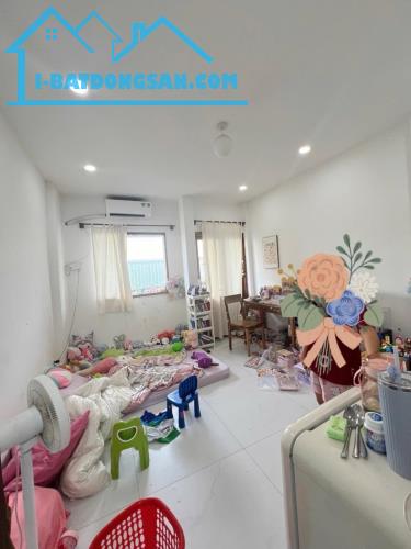 HƯƠNG LỘ 2- 2 TẦNG ,NGANG 8M –SÁT BỆNH VIỆN BÌNH TÂN-70M2 – NHỈNH 3 TỶ - 3