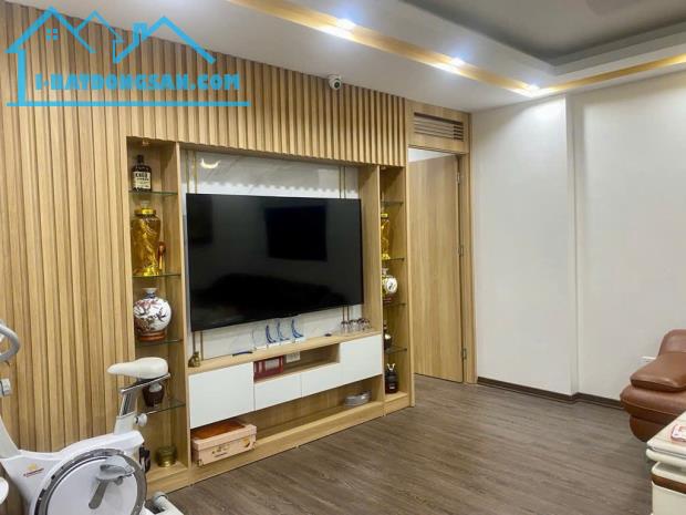 (Siêu Phẩm)Ttòa Apartment 100m2 tại Khương Thượng - Ô tô vào nhà - Vừa ở vừa cho thuê 1,2 - 3