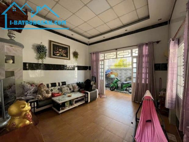 Hàng Siêu Ngộp bán Căn nhà Ơbà Triệu Hóc mÔn 150m2 Sổ Hồng Riêng 720triệu Bao phí - 4