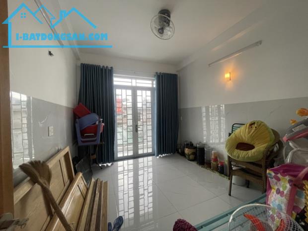 Gấp bán nhà 3 tầng, dt đất 70m2, chỉ 7.5 tỷ, gần Mt Lê Văn Việt, Q.9(cũ), Thủ Đức. - 3
