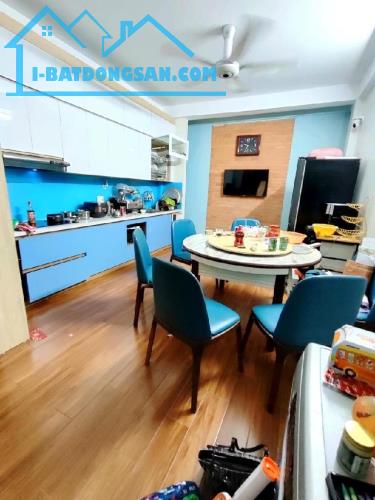 BÁN NHÀ CHÙA BỘC, MẶT NGÕ THÔNG, Ô TÔ, KINH DOANH. DT 57.4M, 5TẦNG, 16.5TỶ. LH 0984823023 - 2