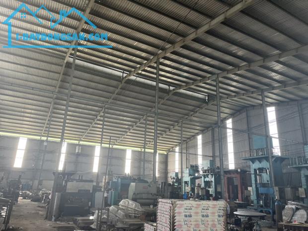 Nhà xưởng 2900m2, giá chỉ hơn 9 triệu 1m2, Đức Hoà Long An - 1