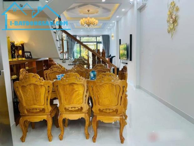 NHÀ MT ĐƯỜNG SỐ 4, LINH TÂY, 108M2 (4x27)M, 3 TẦNG, CÓ SÂN ĐẬU XE, CHỈ 12.9 TỶ. - 1