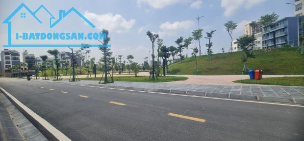 Kinh Doanh - Ở Đẳng Cấp, View Công Viên, Nhà 2 Mặt Tiền, Vỉa Hè, Vị Trí VIP.