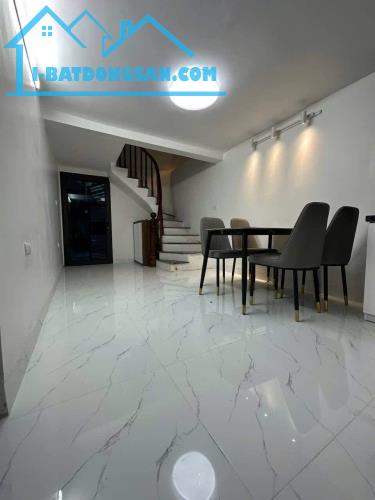 Bán nhà đẹp phố Giảng Võ 32m2 4tầng mặt tiền 3.2m nhỉnh 4tỷ Đống Đa - 2