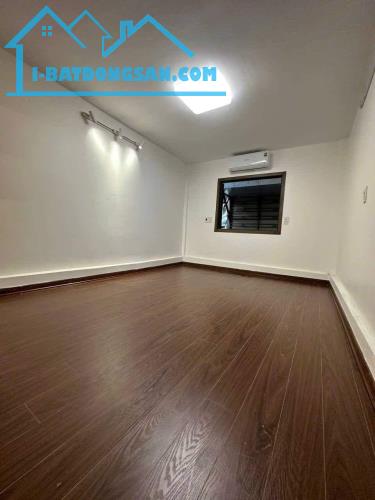 Bán nhà đẹp phố Giảng Võ 32m2 4tầng mặt tiền 3.2m nhỉnh 4tỷ Đống Đa