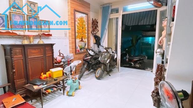 SÁT MT TÂN KỲ TÂN QUÝ - HXT THÔNG - SỔ NỞ HẬU - 42M2 - 4 TẦNG - CHỈ NHỈNH 4 TỶ - 3