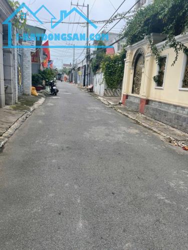 Bán Đất Ngang 6,9M x 21M gần Chợ Nhỏ KP1  P.Tân Hiệp cách đường Nguyễn Ái Quốc vào 300M