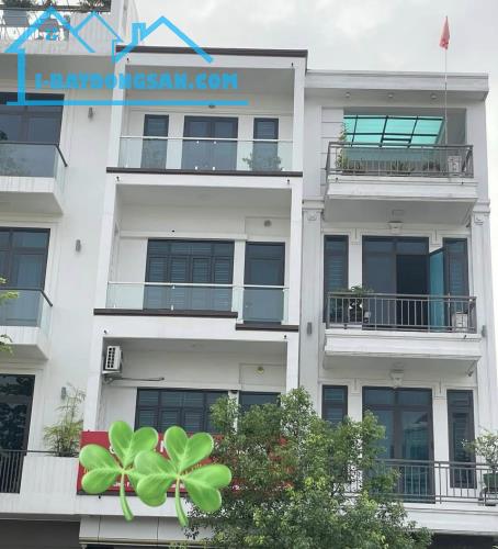 BÁN nhà XÃ ĐÀN, 48M2 4T GIÁ 8,5 TỶ-NỘI THẤT XỊN SÒ - NGÕ NÔNG RỘNG -Ô TÔ ĐỖ SÁT NHÀ - 3